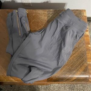 Zyia peak joggers grey size large